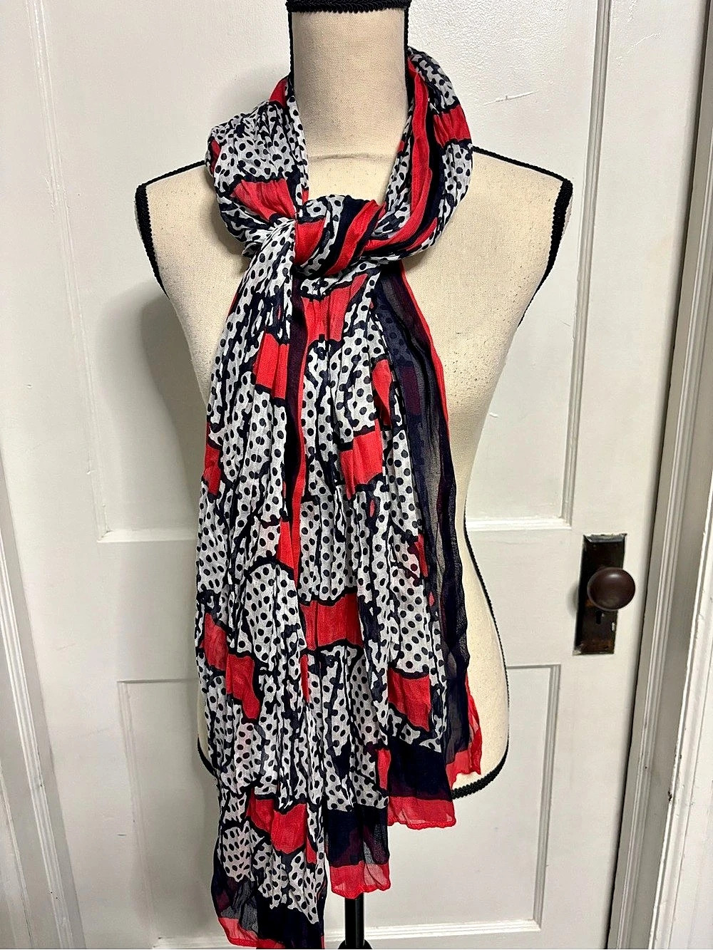 Crown & Ivy Cotton Scarf in Red & Black Like New